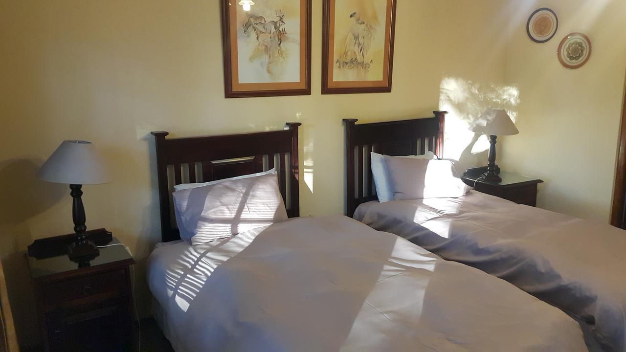 Albatross B&B Benoni Luaran gambar
