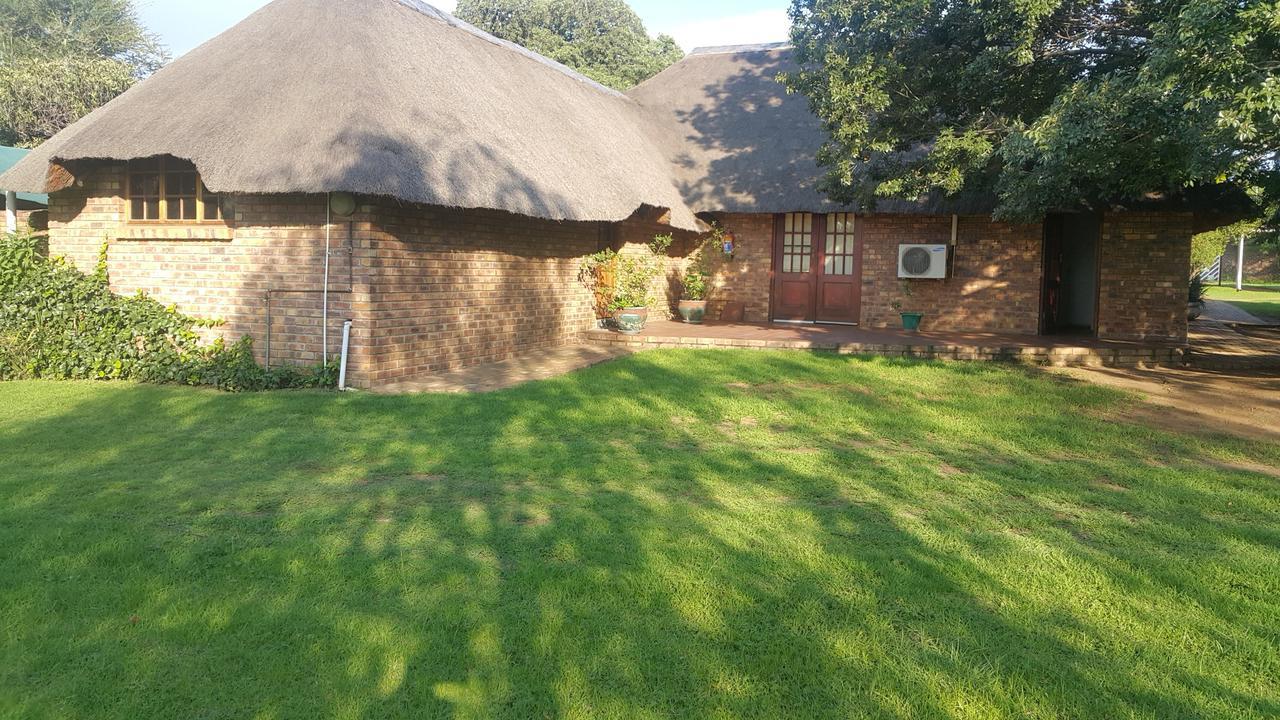 Albatross B&B Benoni Luaran gambar